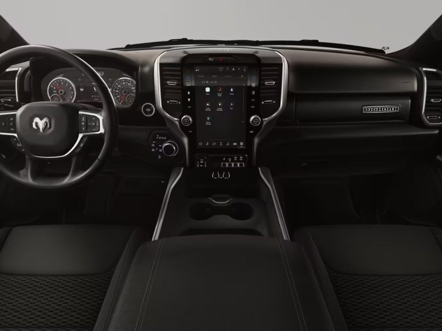 RAM 1500 BIG HORN 5,7 V8 396k Crew Cab 4x4 AT8 *964*