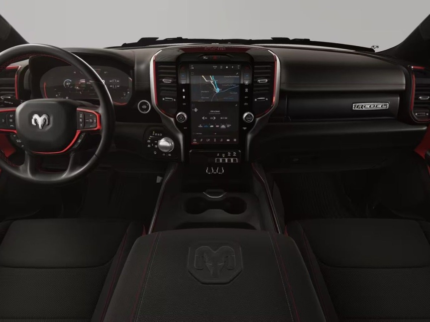 RAM 1500 REBEL 5,7 V8 396k Crew Cab 4x4 AT8 *483*