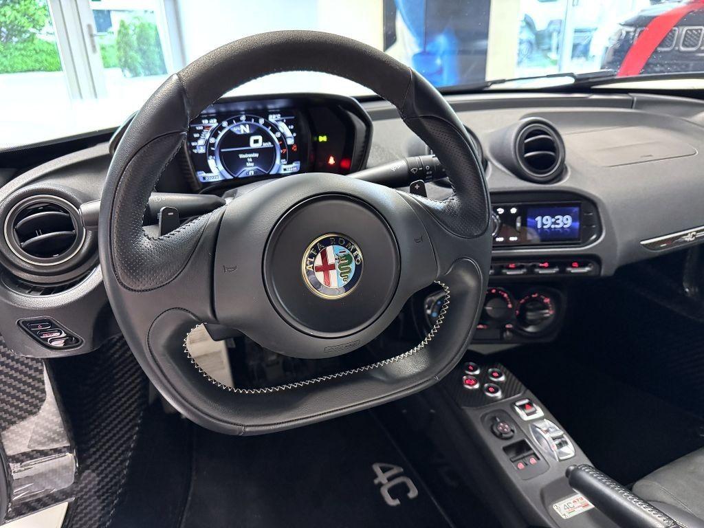 Alfa Romeo 4C 1,8 16V TBI TCT 240k LAUNCH EDITION, reg. 04/2014