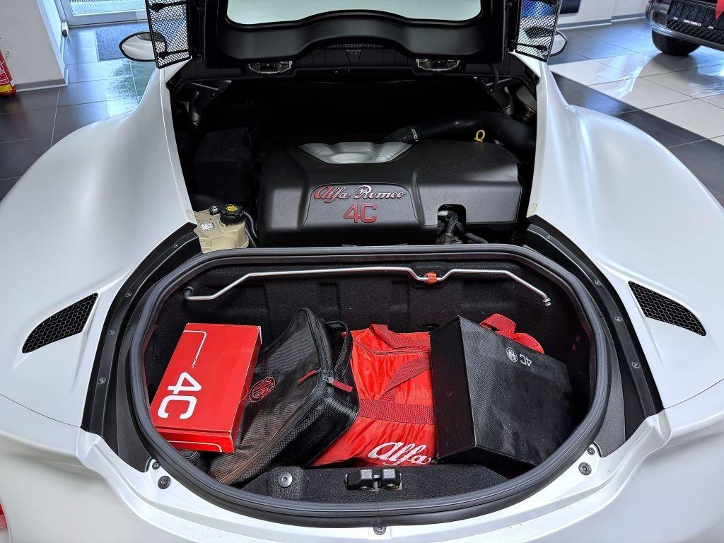 Alfa Romeo 4C 1,8 16V TBI TCT 240k LAUNCH EDITION, reg. 04/2014