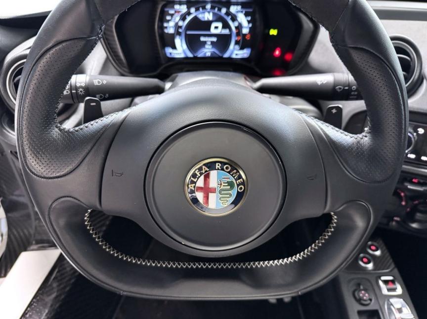 Alfa Romeo 4C 1,8 16V TBI TCT 240k LAUNCH EDITION