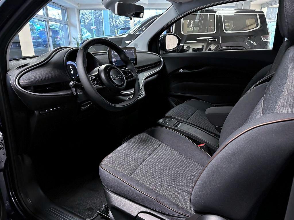 Fiat osobní 500e BEV Icon 3+1 320km 42 kWh 118k *330* k