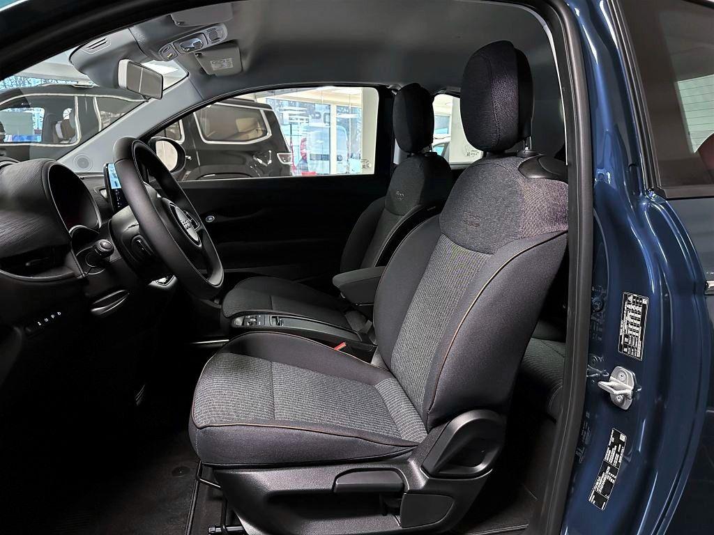 Fiat osobní 500e BEV Icon 3+1 320km 42 kWh 118k *330* k
