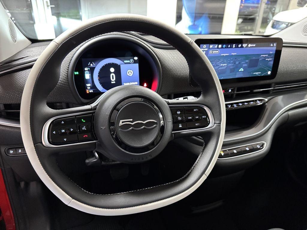 Fiat osobní 500e BEV La Prima 320km 42 kWh 118k *264*