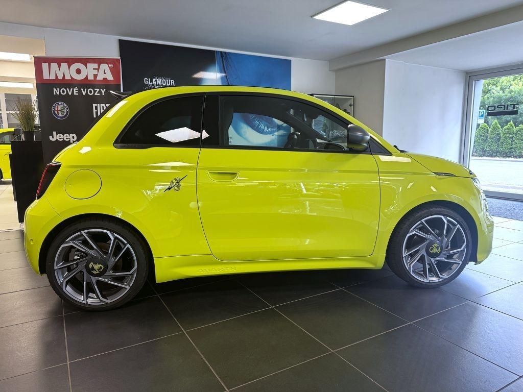 Abarth 500e Cabrio 155k Turismo *293* e