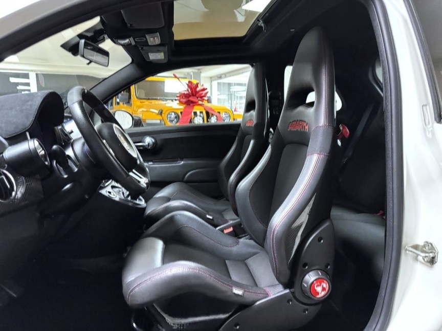 Abarth 595 1.4 T-Jet 180k MT Esseesse