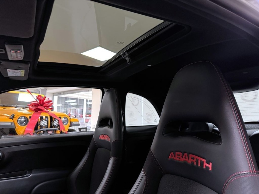 Abarth 595 1.4 T-Jet 180k MT Esseesse