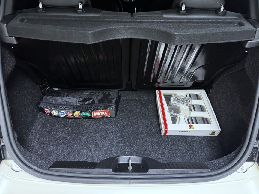 Abarth 595 1.4 T-Jet 180k MT Esseesse