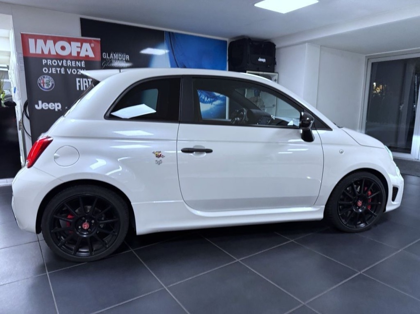 Abarth 595 1.4 T-Jet 180k MT Esseesse