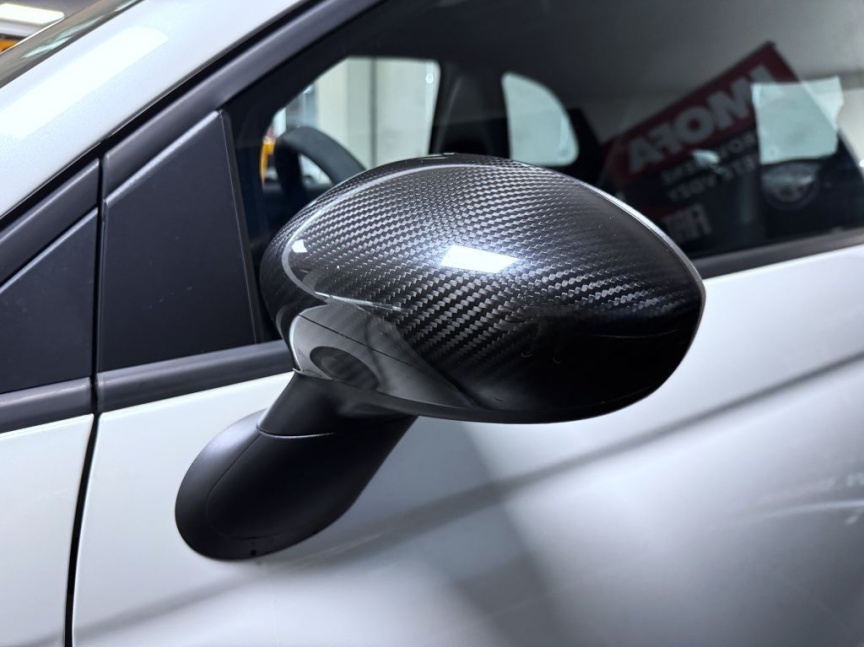 Abarth 595 1.4 T-Jet 180k MT Esseesse