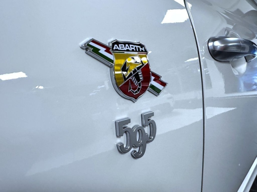 Abarth 595C 1.4 Turbo T-Jet 145k MT