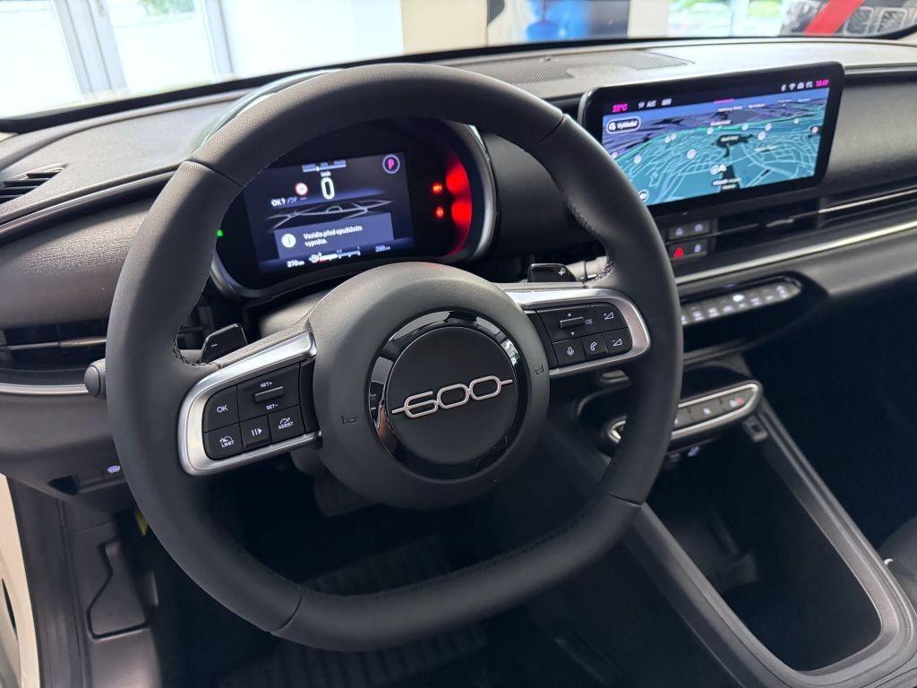 Fiat osobní 600 1.2 Turbo Hybrid 100k MHEV eDCT6 *302* e