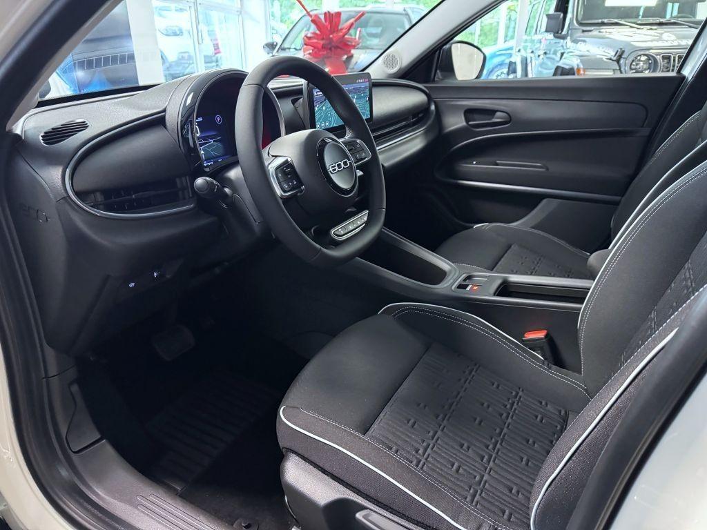 Fiat osobní 600 1.2 Turbo Hybrid 100k MHEV eDCT6 *302* e