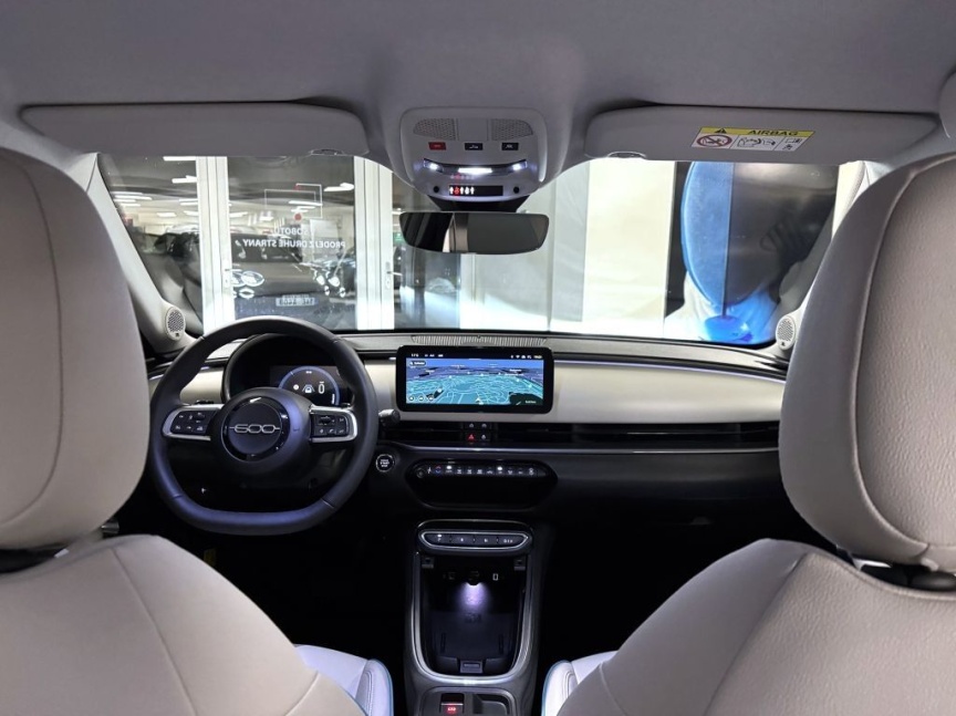 Fiat 600 1.2 Turbo Hybrid 100k MHEV eDCT6 La Prima