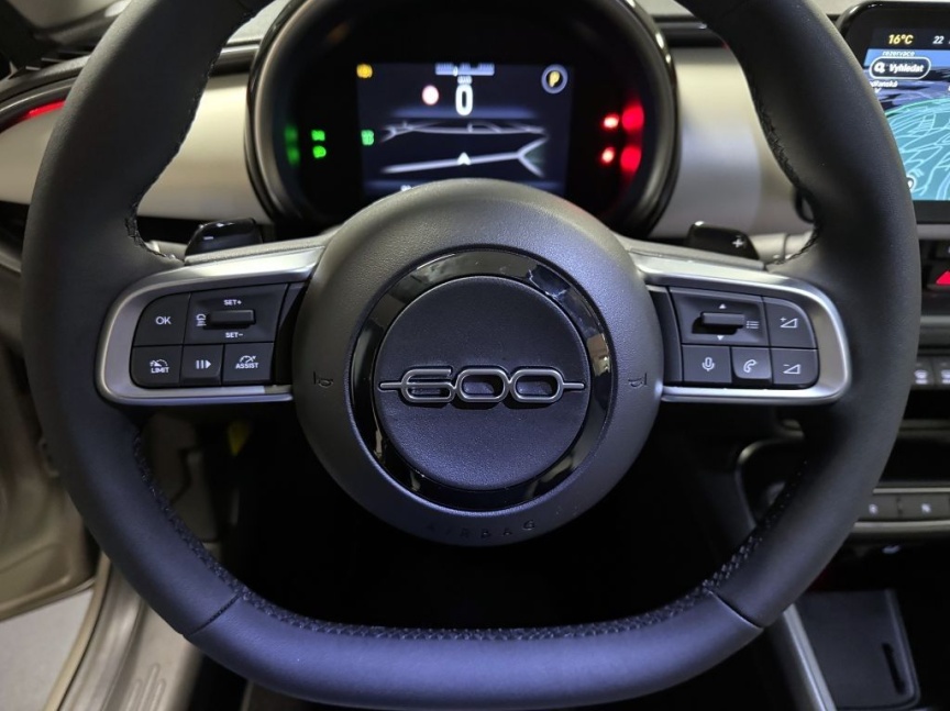 Fiat 600 1.2 Turbo Hybrid 145k MHEV eDCT6 La Prima *251* e