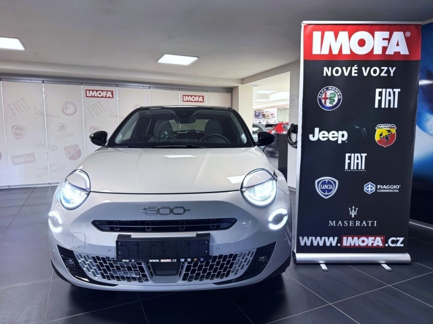 Fiat 600 1.2 Turbo Hybrid 145k MHEV eDCT6 La Prima *251* e