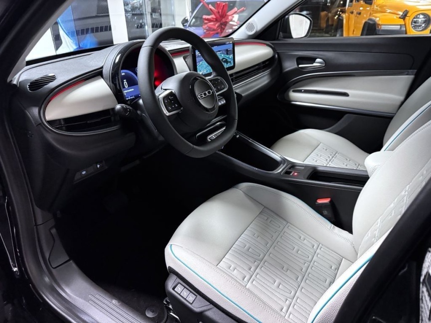 Fiat 600 1.2 Turbo Hybrid 145k MHEV eDCT6 La Prima *792* e