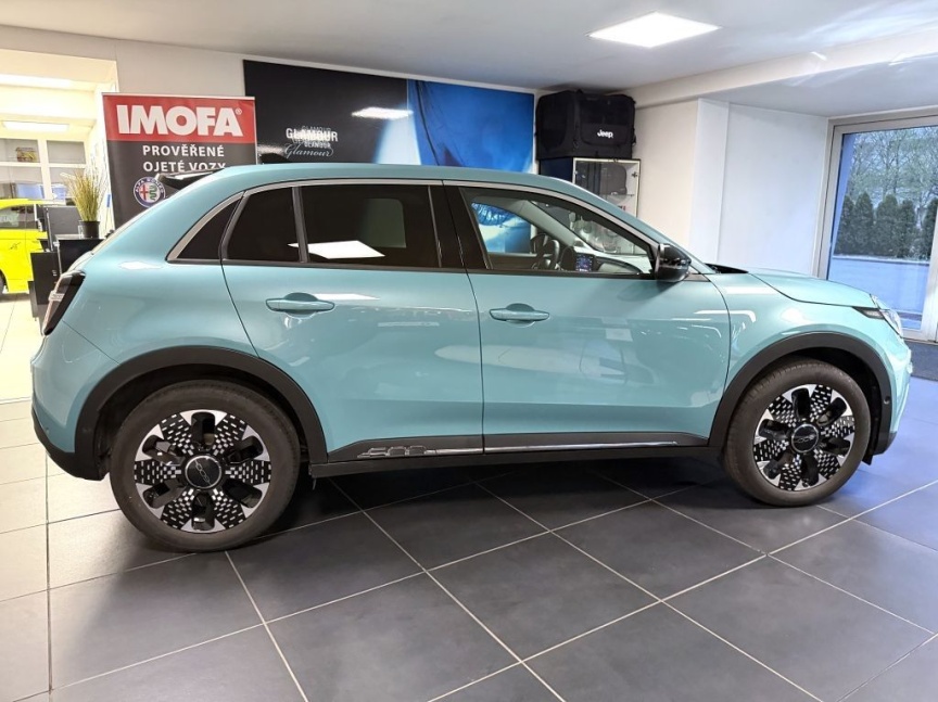 Fiat 600 1.2 Turbo Hybrid 145k MHEV eDCT6 La Prima B345