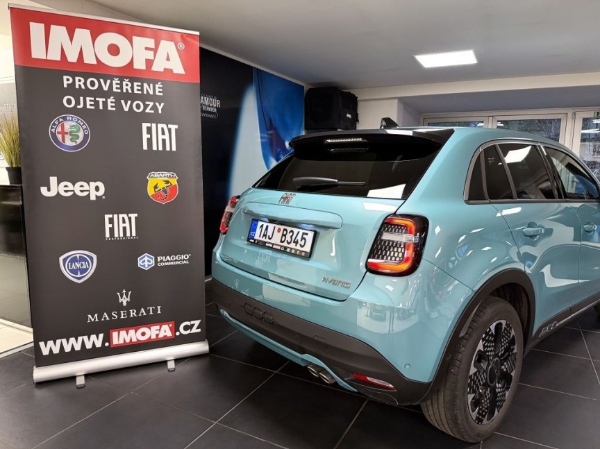 Fiat 600 1.2 Turbo Hybrid 145k MHEV eDCT6 La Prima B345