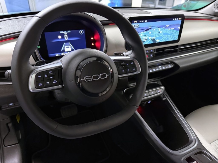 Fiat 600 1.2 Turbo Hybrid 145k MHEV eDCT6 La Prima B390