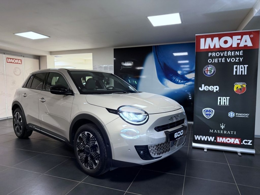 Fiat 600 1.2 Turbo Hybrid 145k MHEV eDCT6 La Prima B924