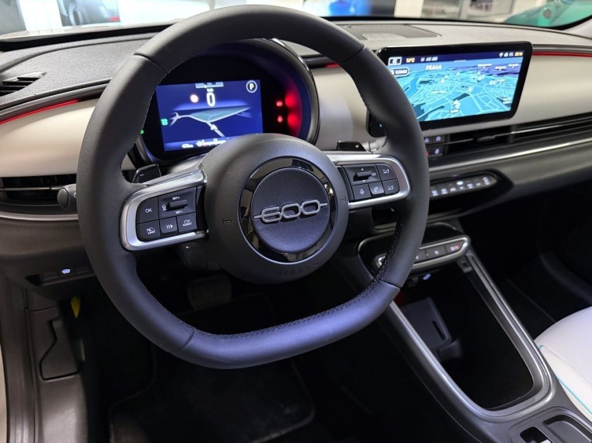 Fiat 600 1.2 Turbo Hybrid 145k MHEV eDCT6 La Prima B924