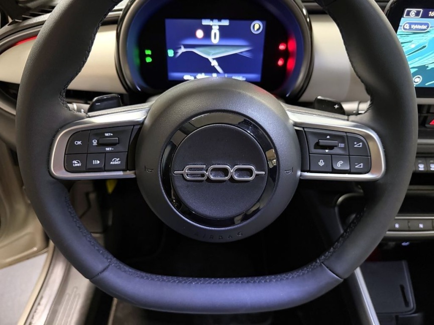 Fiat 600 1.2 Turbo Hybrid 145k MHEV eDCT6 La Prima B924