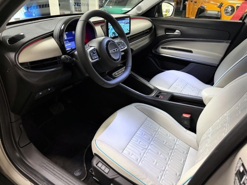 Fiat 600 1.2 Turbo Hybrid 145k MHEV eDCT6 La Prima B924