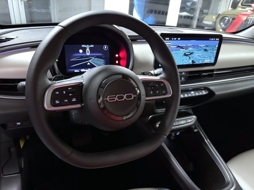 Fiat 600 1.2 Turbo Hybrid 145k MHEV eDCT6 La Prima
