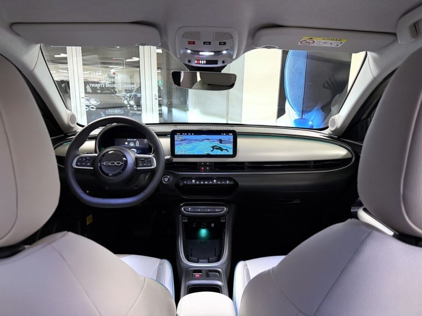 Fiat 600 1.2 Turbo Hybrid 145k MHEV eDCT6 La Prima