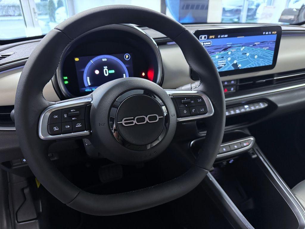 Fiat osobní 600e BEV 54 kWh 156k La Prima *935*