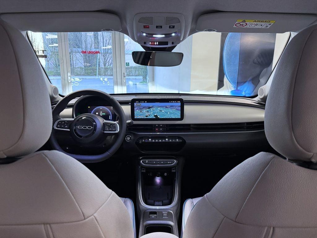 Fiat osobní 600e BEV 54 kWh 156k La Prima *935*