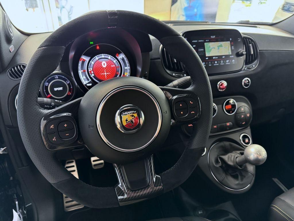Abarth 695 1.4 Turbo T-Jet 180k MT 75th Anniversario *630*