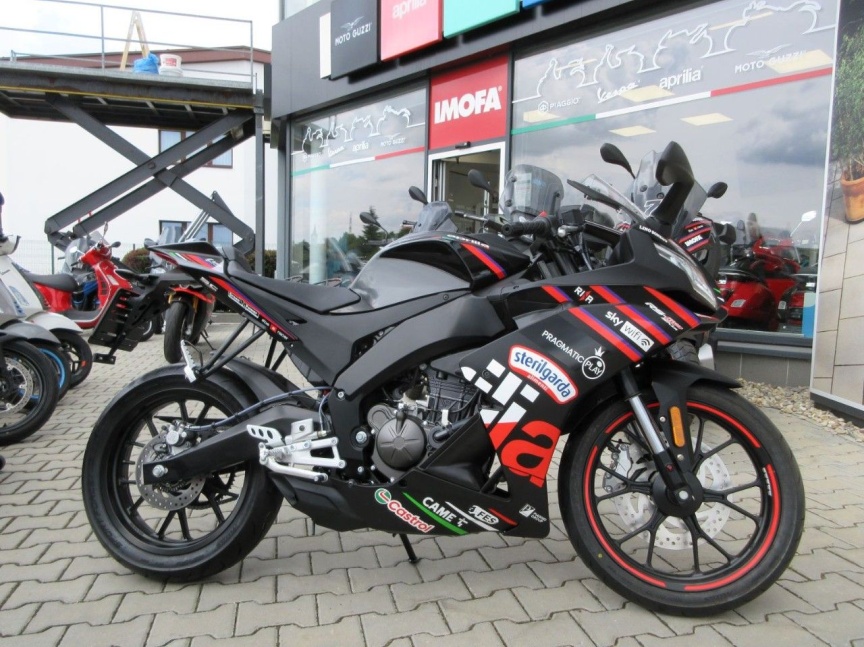 Aprilia RS 125 GP replica "BEZZ"