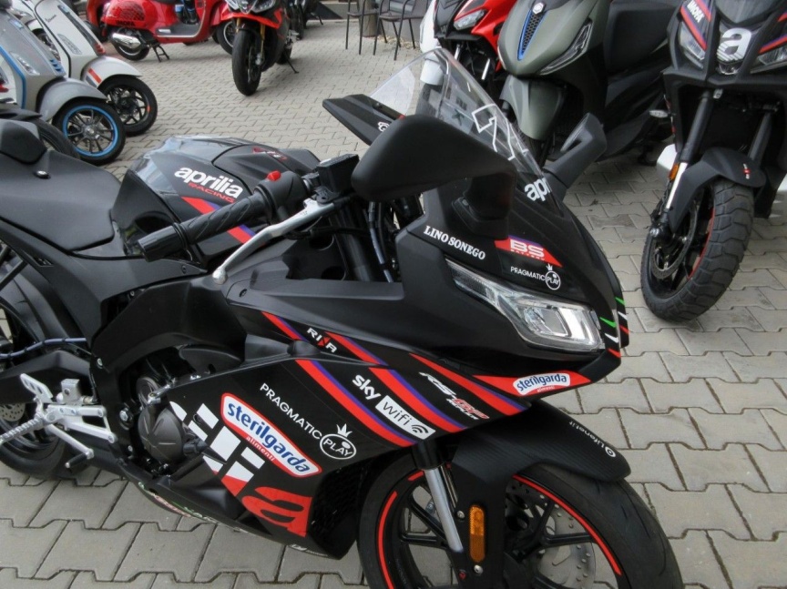 Aprilia RS 125 GP replica "BEZZ"