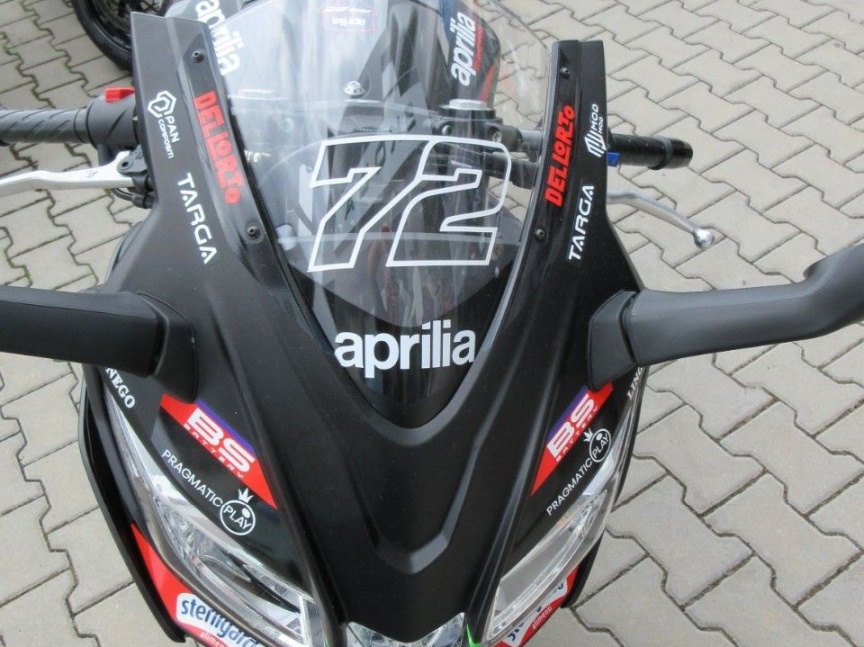 Aprilia RS 125 GP replica "BEZZ"