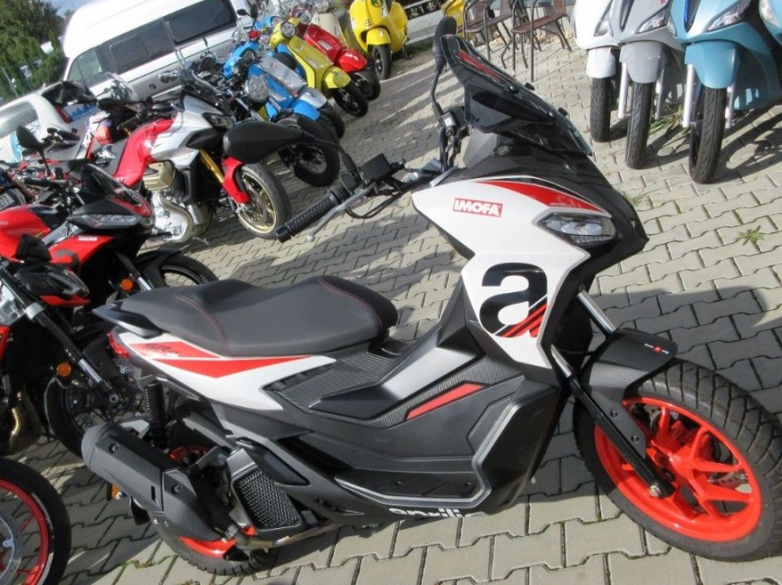 Aprilia SR GT 125 Sport E5