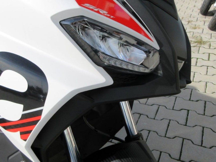 Aprilia SR GT 125 Sport E5