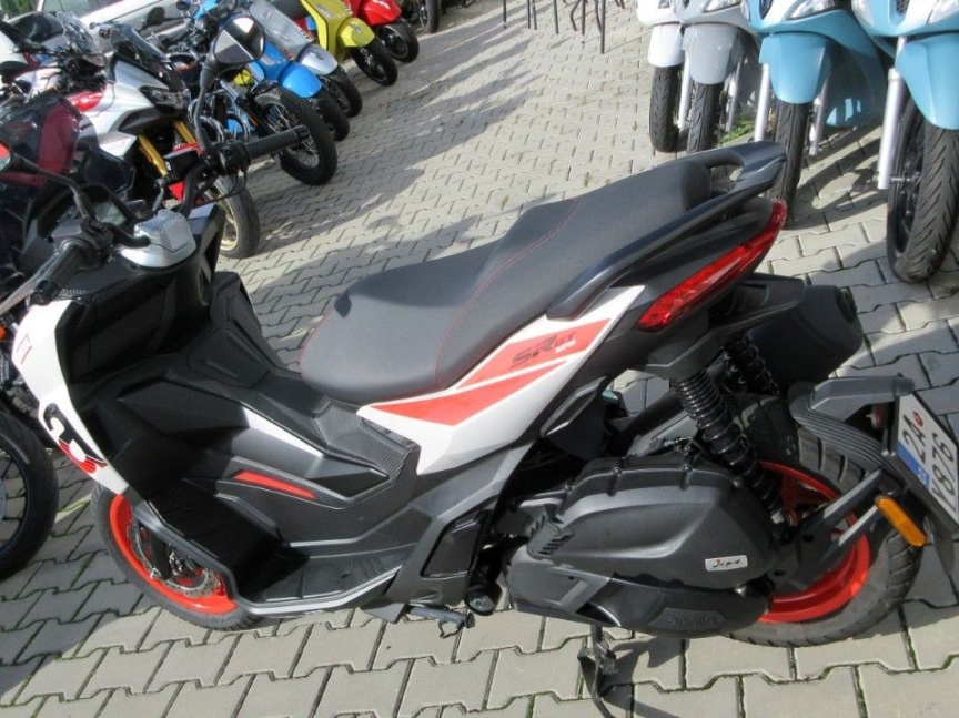 Aprilia SR GT 125 Sport E5