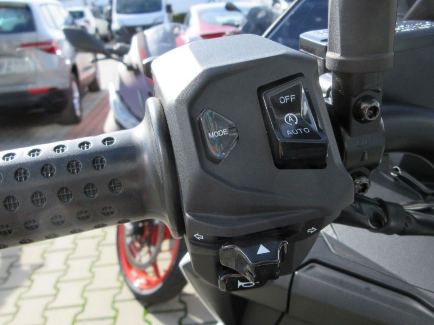 Aprilia SR GT 125 Sport E5