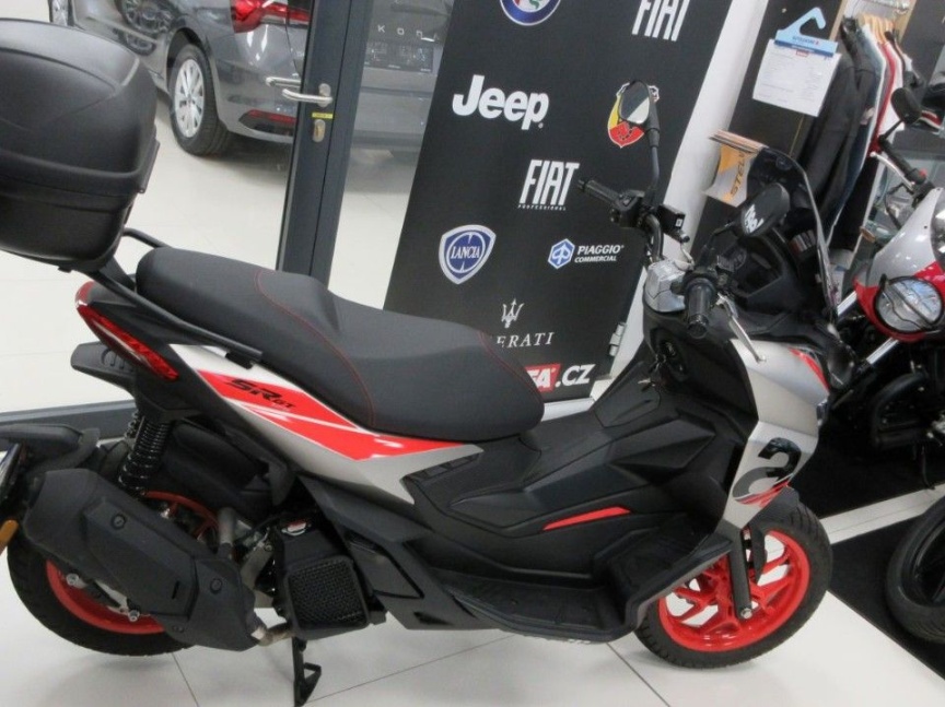 Aprilia SR GT 125 Sport E5