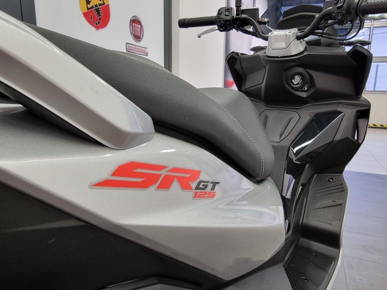 Aprilia SR GT 125 URBAN
