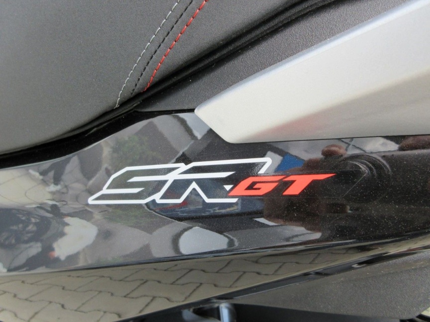 Aprilia SR GT 400