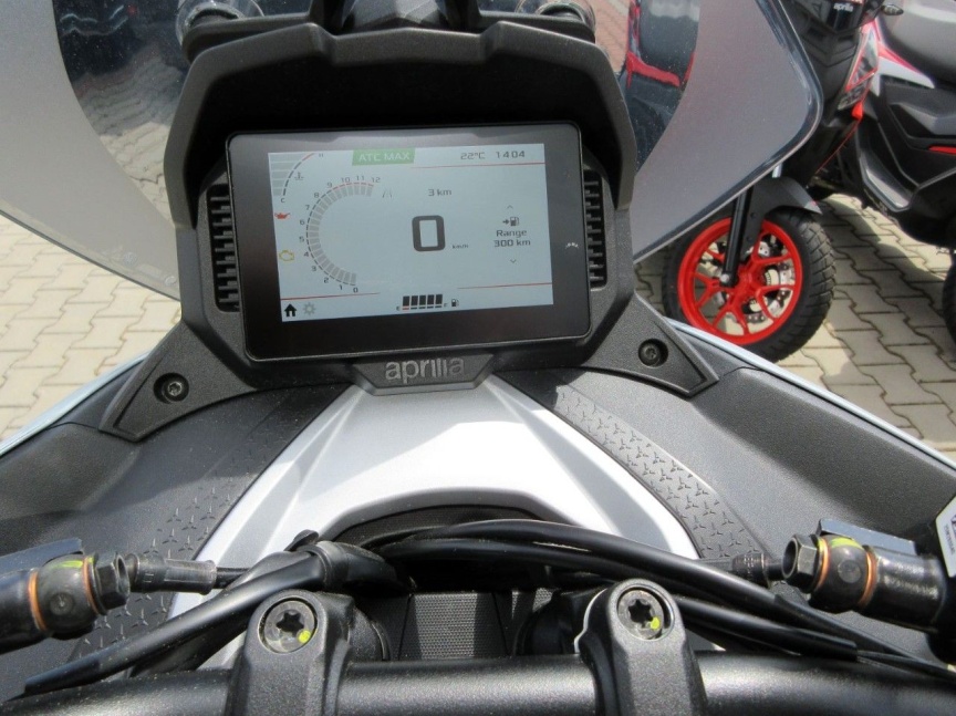 Aprilia SR GT 400