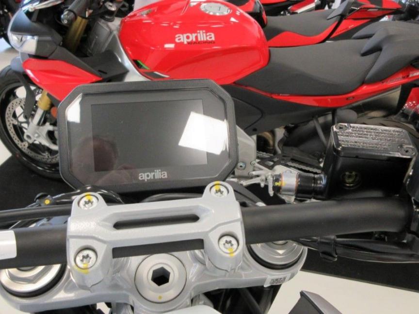 Aprilia Tuono 457