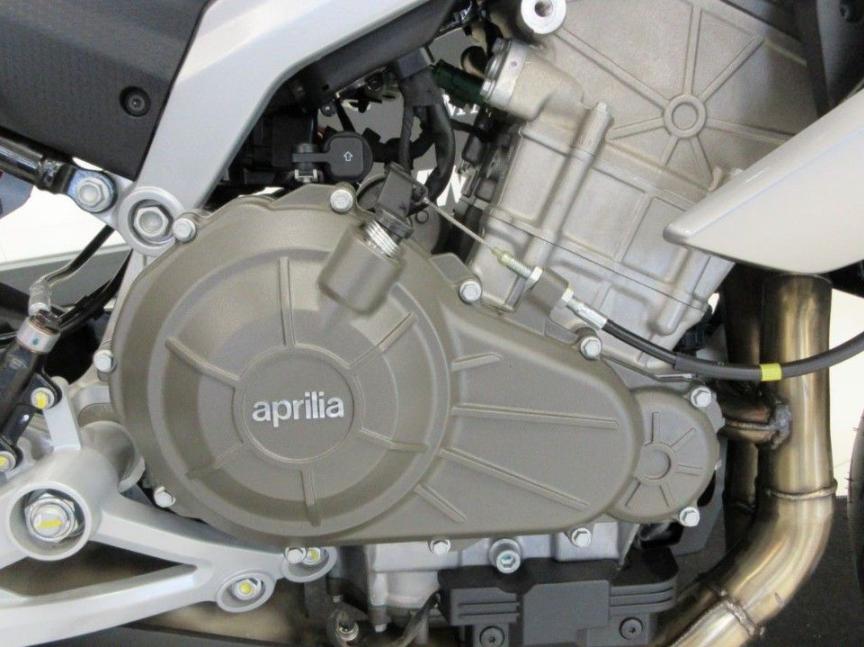 Aprilia Tuono 457