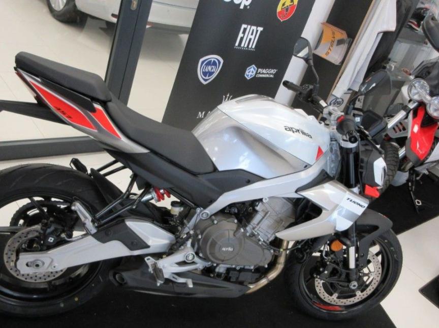 Aprilia Tuono 457