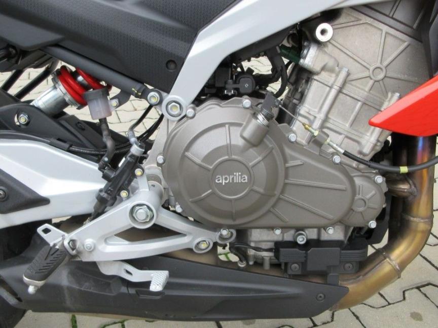 Aprilia Tuono 457
