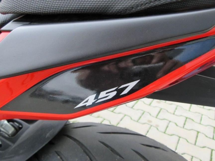 Aprilia Tuono 457