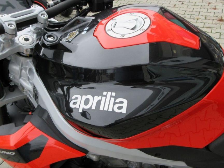 Aprilia Tuono 457